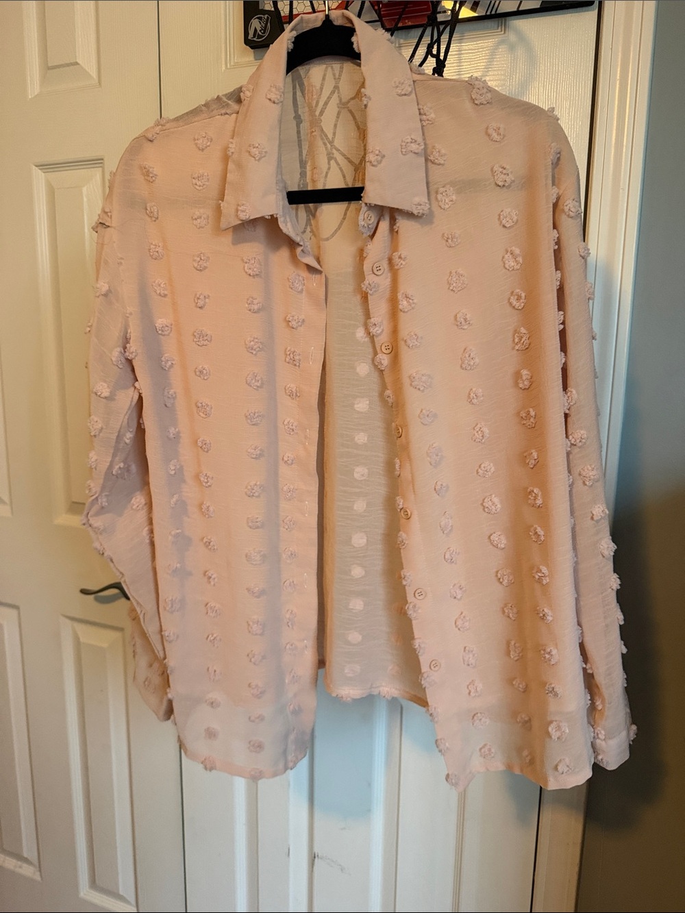 Women’s Textured Button-Front Shirt Jacket in Light Blush